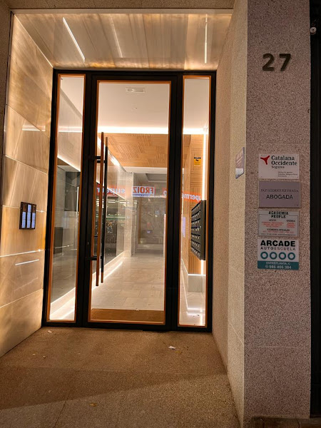 AUTOESCUELA ARCADE (en Pontevedra)