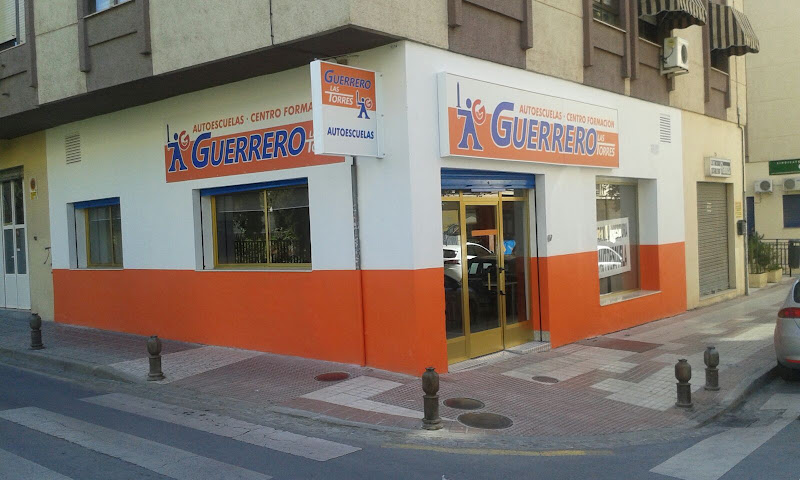 AUTOESCUELA GUERRERO LAS TORRES