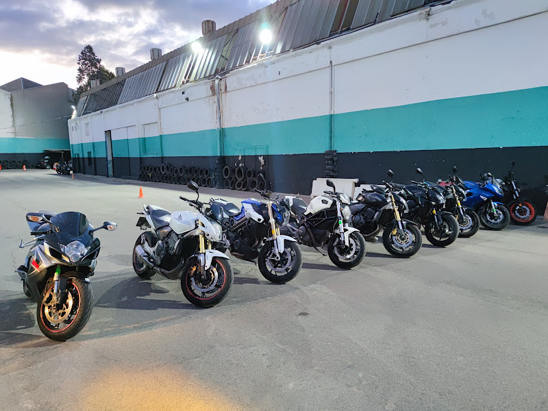 Autoescola 24H · Autoescuela Barcelona