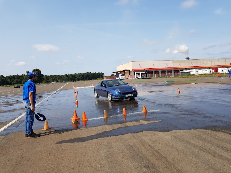Escuela de Conduccion y Transporte GALICIA