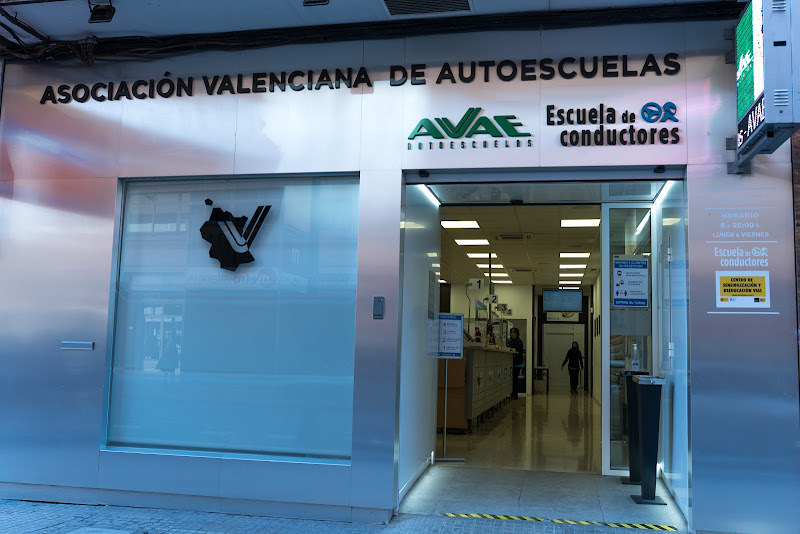 Oficinas: Avae Escuela de conductores